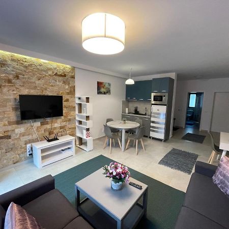Castle Residence Apt. Zamorei Буштени Экстерьер фото
